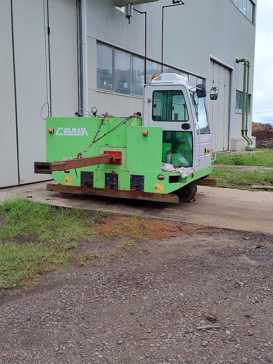 Locomotora electrica SL25E / Maquina ferroviaria